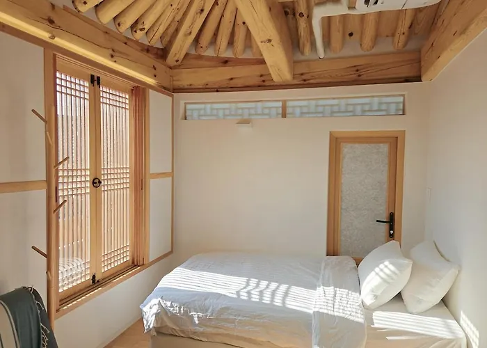 Seochon Moonlight Premium Han-ok 度假居 *