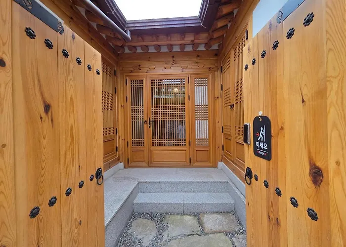 Seochon Moonlight Premium Han-ok 度假居
